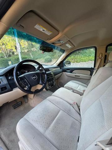 used 2007 Chevrolet Suburban car, priced at $6,495