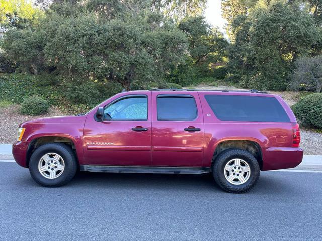 used 2007 Chevrolet Suburban car, priced at $6,495