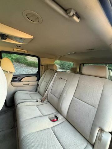 used 2007 Chevrolet Suburban car, priced at $6,495