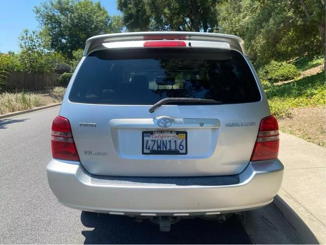 used 2001 Toyota Highlander car, priced at $5,999