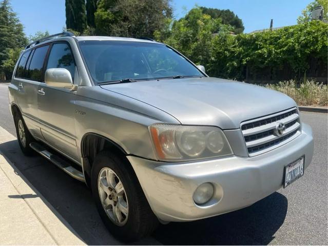 used 2001 Toyota Highlander car, priced at $5,999