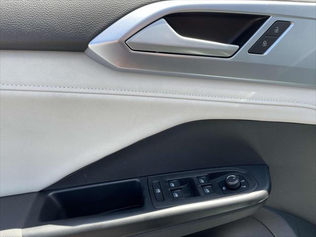 new 2025 Volkswagen Taos car, priced at $31,115