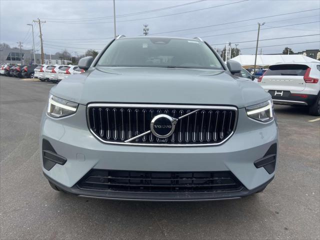 new 2025 Volvo XC40 car, priced at $45,465