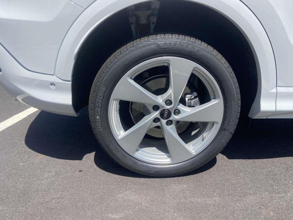 new 2025 Audi Q5 car, priced at $60,975