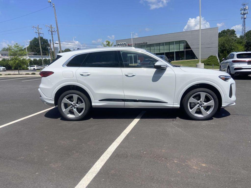 new 2025 Audi Q5 car, priced at $60,975
