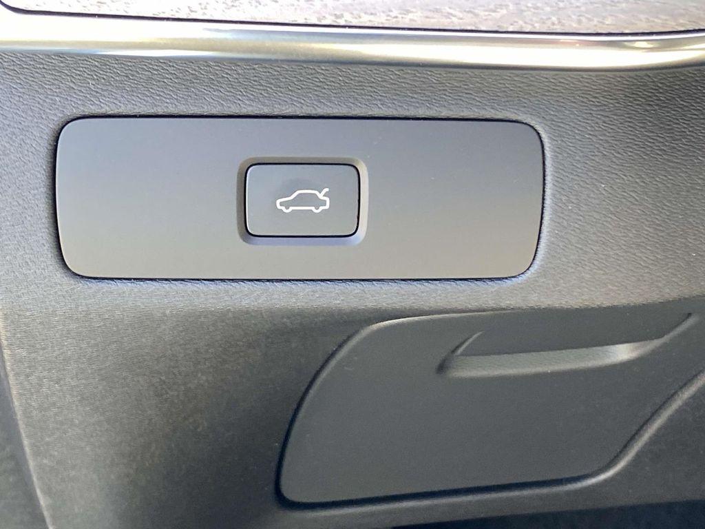 new 2026 Volvo XC90 car, priced at $71,825