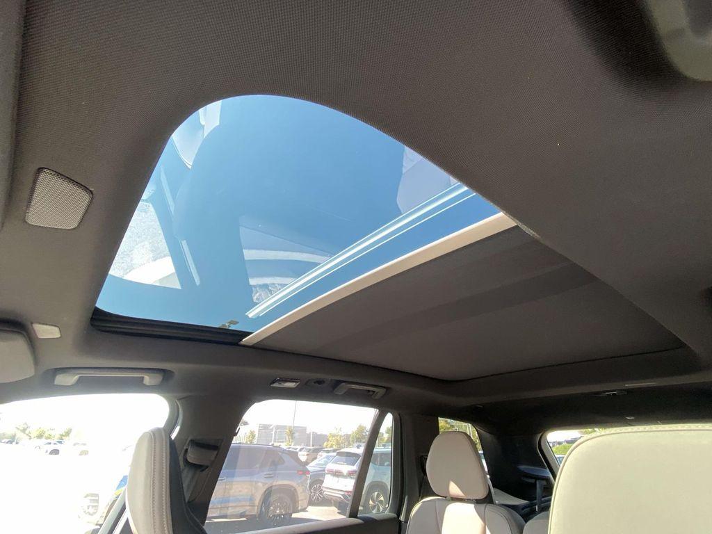 new 2026 Volvo XC90 car, priced at $71,825