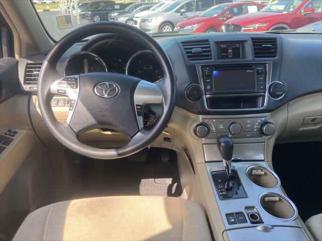 used 2013 Toyota Highlander car, priced at $14,999