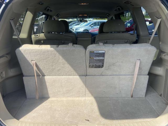 used 2013 Toyota Highlander car, priced at $14,999