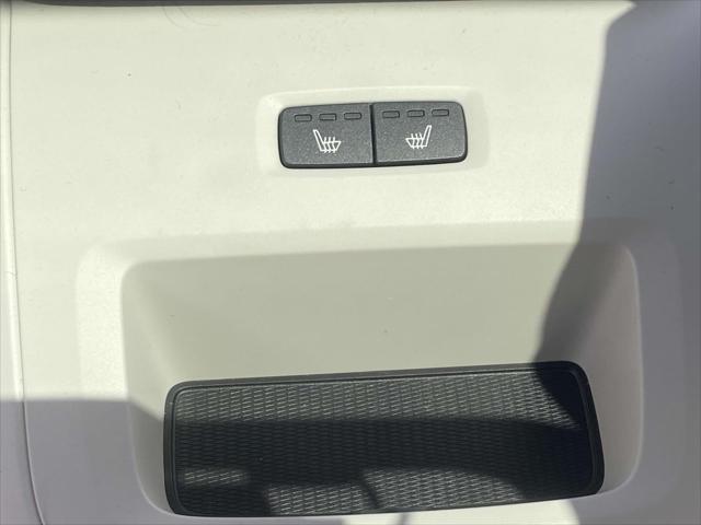 new 2025 Volvo XC60 car, priced at $55,360