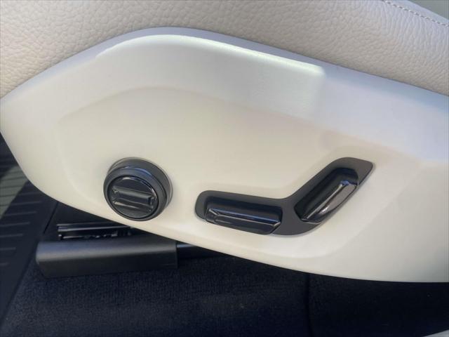 new 2025 Volvo XC60 car, priced at $55,360
