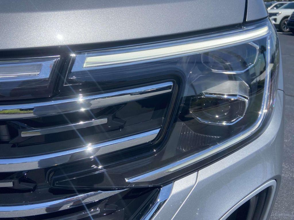 new 2026 Volkswagen Atlas car, priced at $51,391