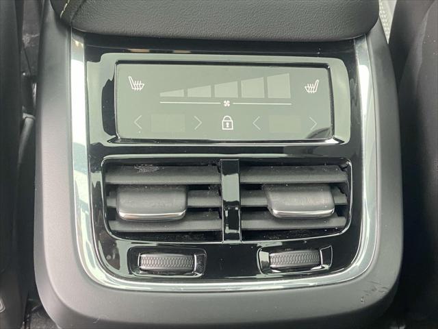 used 2022 Volvo XC60 car, priced at $43,997