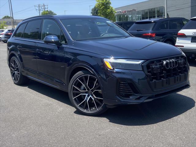 new 2025 Audi Q7 car, priced at $77,890