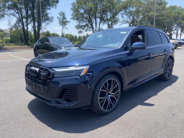 new 2025 Audi Q7 car, priced at $77,890