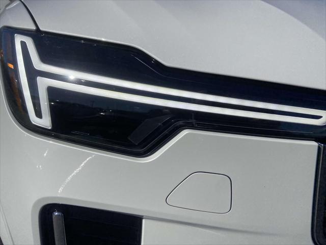 new 2025 Volvo XC90 Plug-In Hybrid car, priced at $82,405