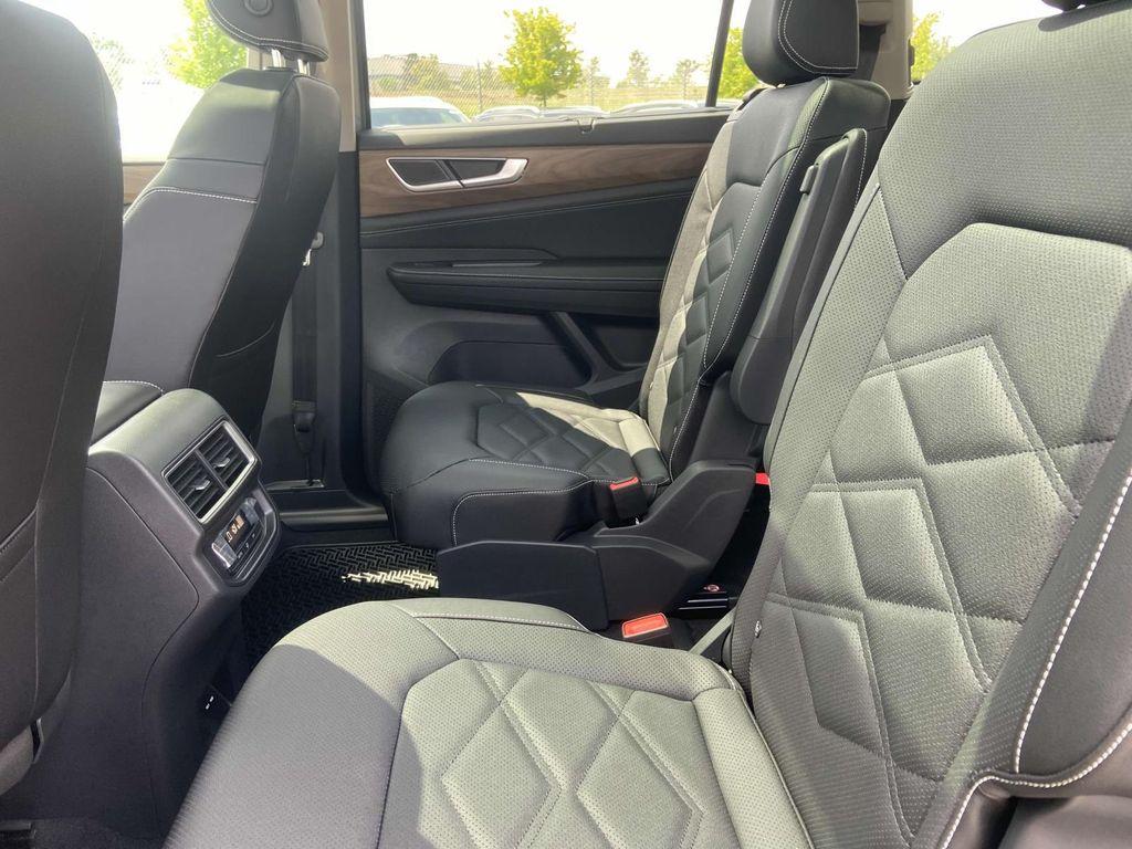 new 2026 Volkswagen Atlas car, priced at $48,333