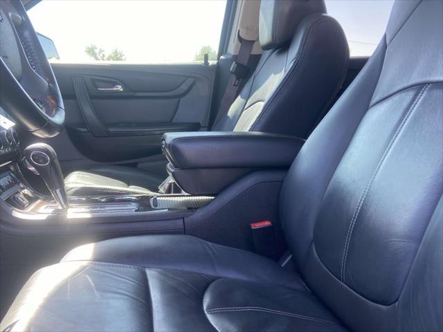 used 2015 Chevrolet Traverse car, priced at $8,999