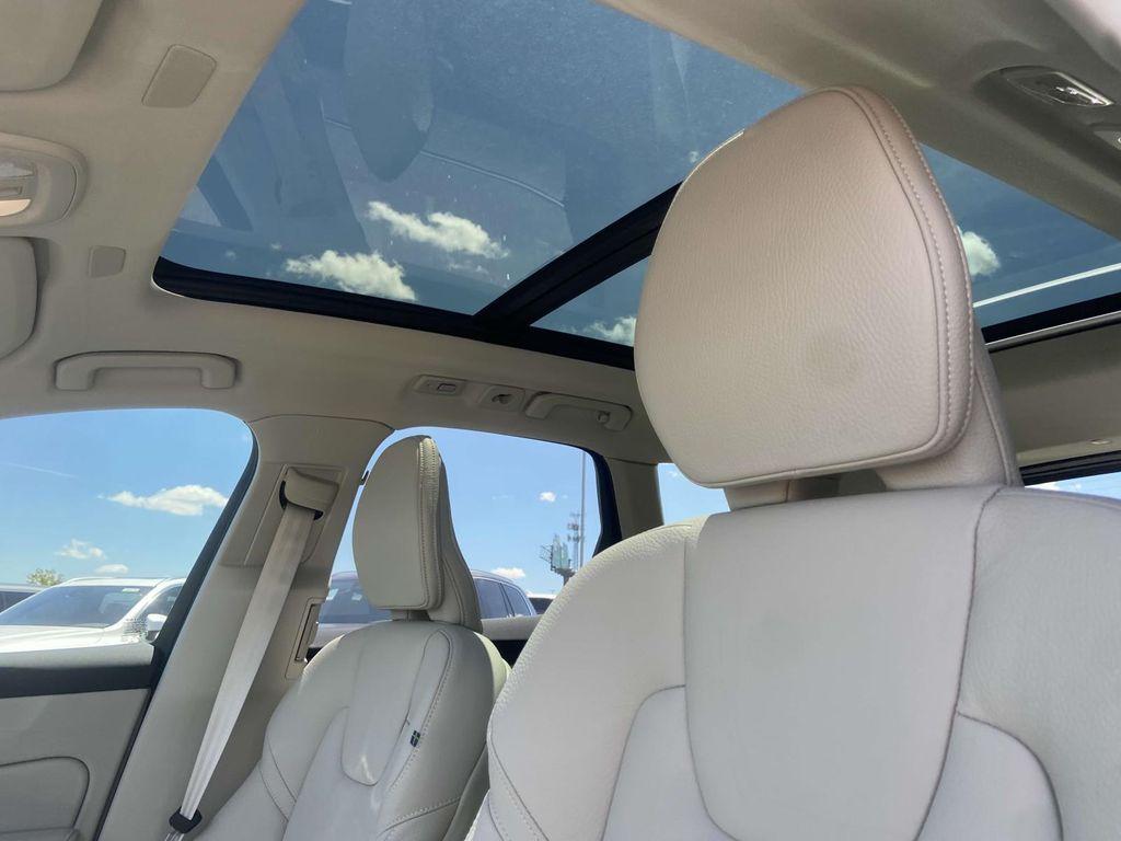 new 2025 Volvo XC60 car, priced at $54,585