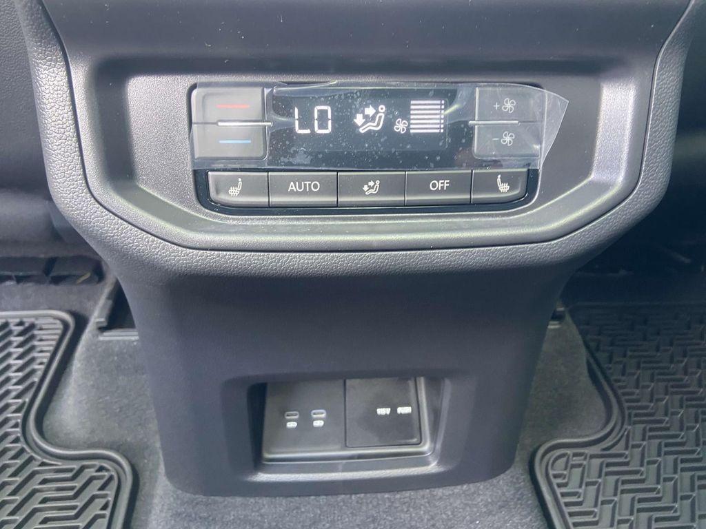 new 2026 Volkswagen Atlas car, priced at $52,541
