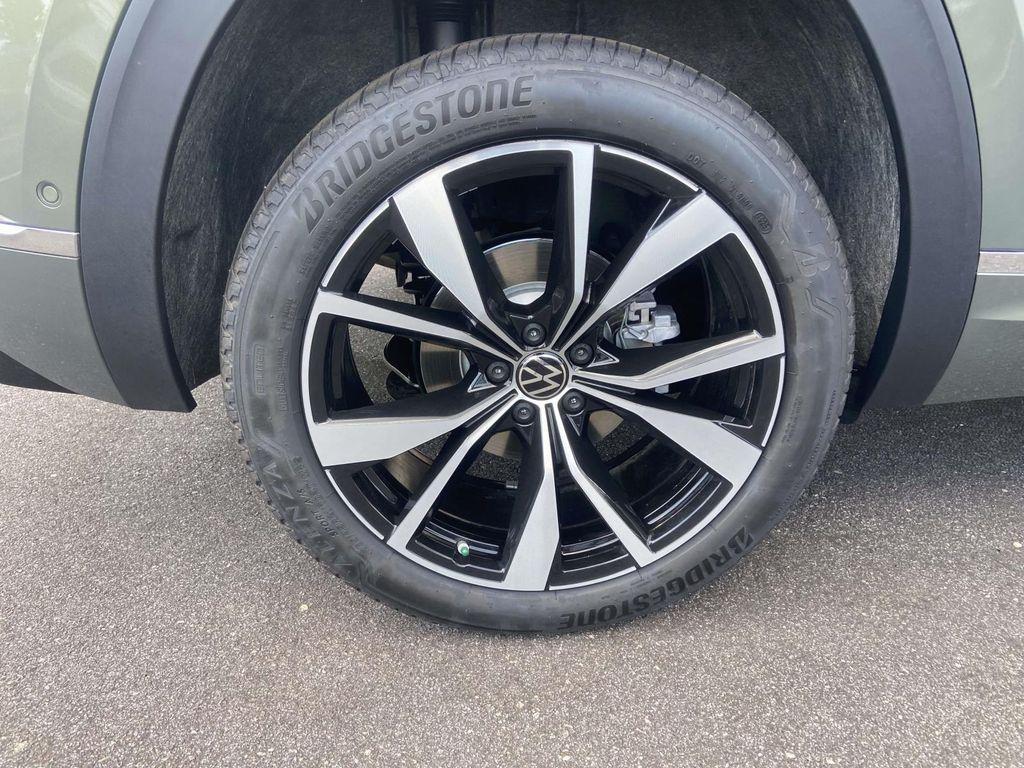new 2026 Volkswagen Atlas Cross Sport car