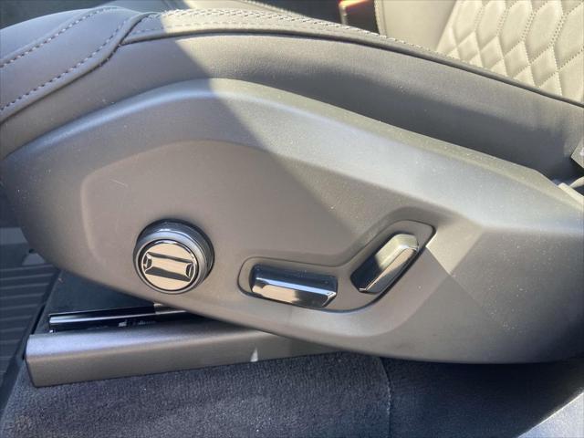 new 2025 Volvo XC90 car