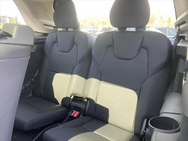 new 2025 Volvo XC90 car