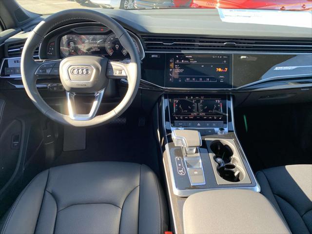 new 2025 Audi Q7 car, priced at $76,690