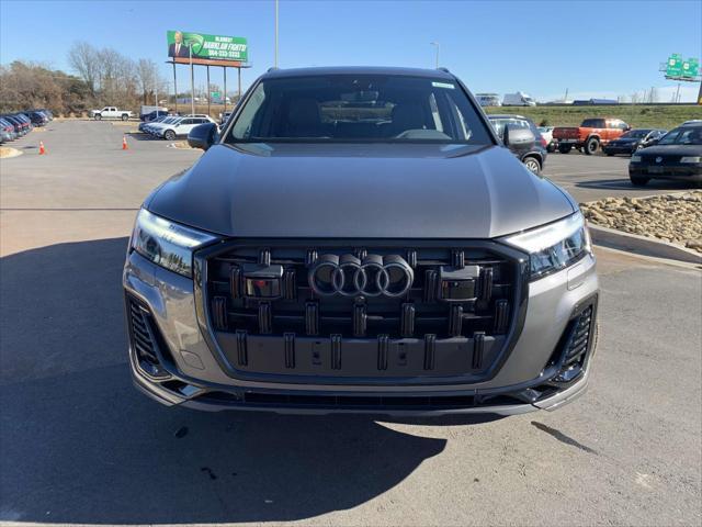 new 2025 Audi Q7 car, priced at $76,690