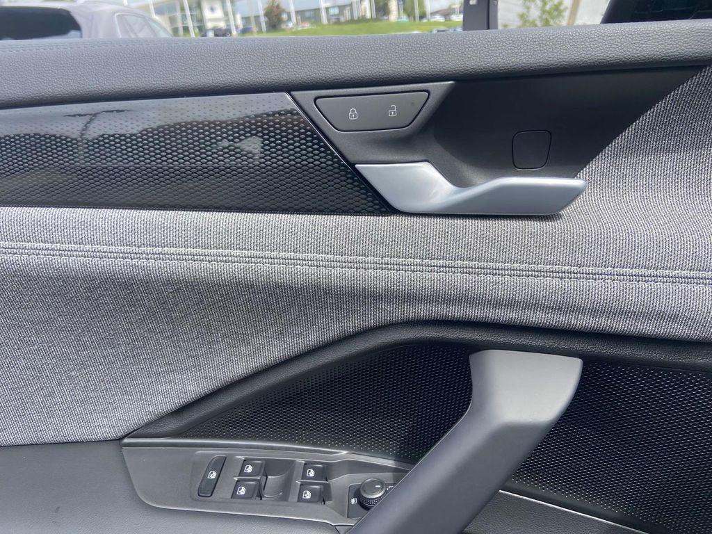 new 2025 Volkswagen Tiguan car, priced at $32,160