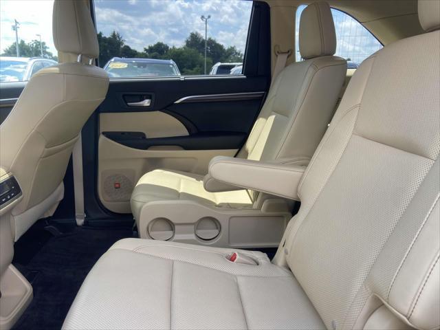 used 2015 Toyota Highlander car, priced at $17,999