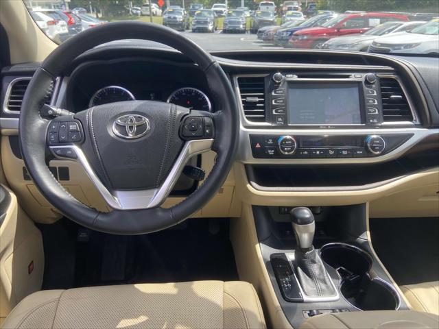 used 2015 Toyota Highlander car, priced at $17,999