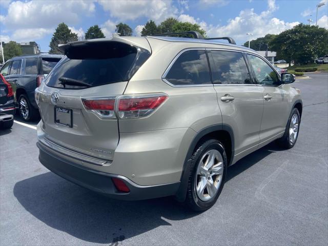 used 2015 Toyota Highlander car, priced at $17,999