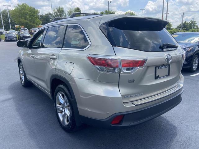 used 2015 Toyota Highlander car, priced at $17,999