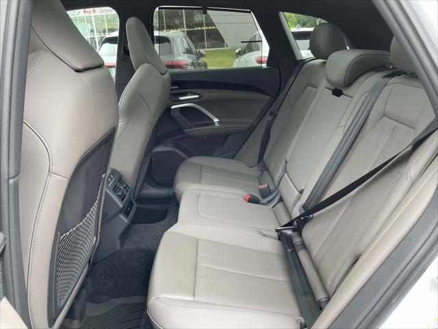 new 2025 Audi Q5 car, priced at $60,975