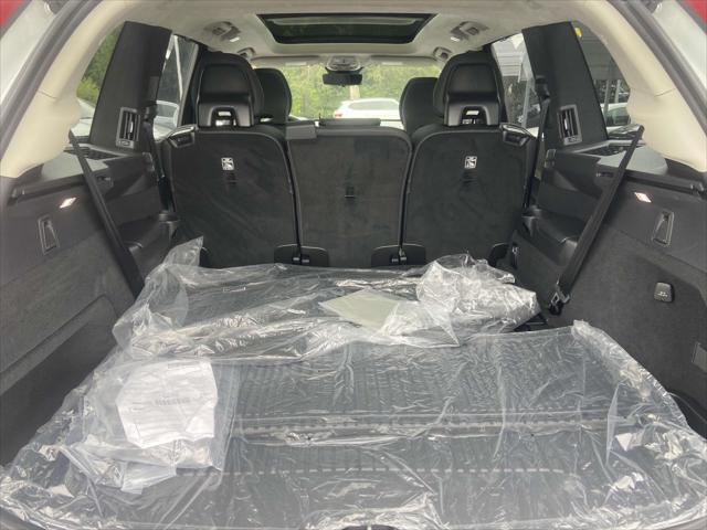 new 2025 Volvo XC90 car, priced at $69,997
