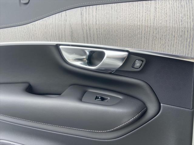 new 2025 Volvo XC90 car, priced at $69,997