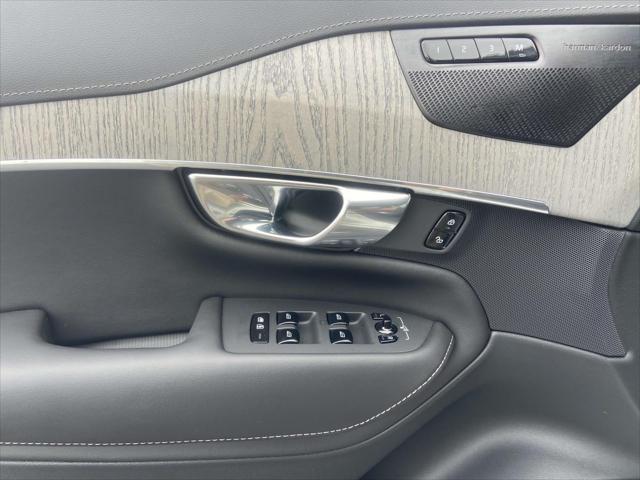 new 2025 Volvo XC90 car, priced at $69,997