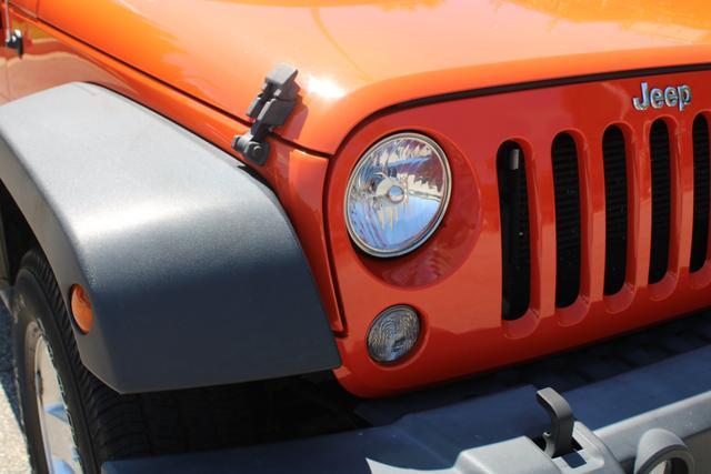 used 2015 Jeep Wrangler Unlimited car, priced at $18,499