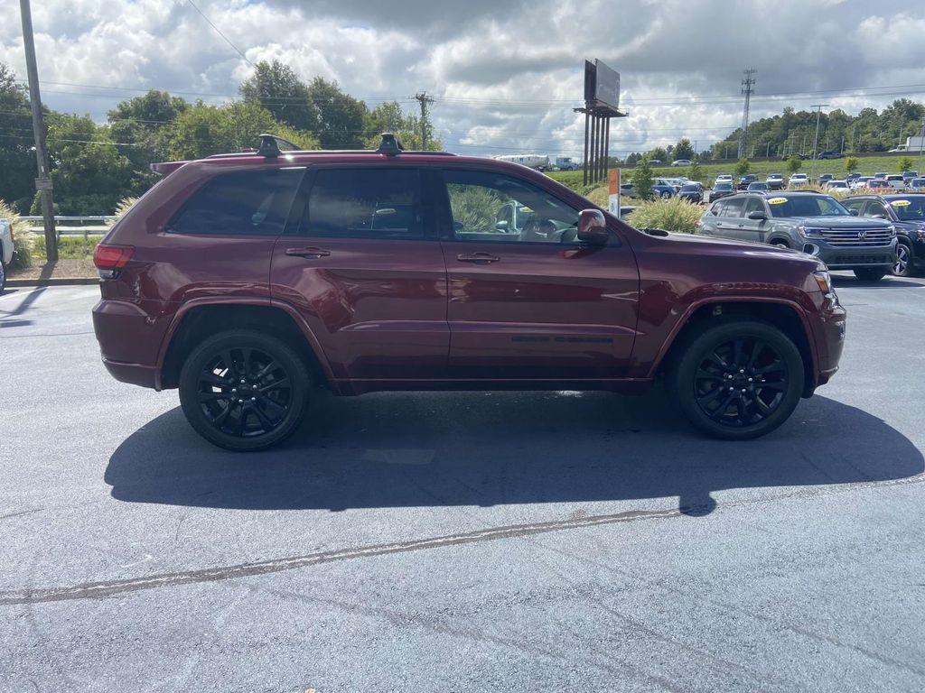 used 2017 Jeep Grand Cherokee car, priced at $18,799