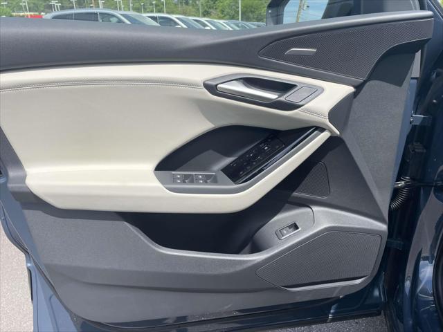 new 2025 Audi Q6 e-tron car, priced at $72,425