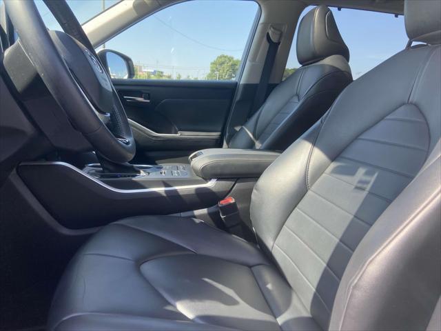 used 2021 Toyota Highlander car, priced at $30,799