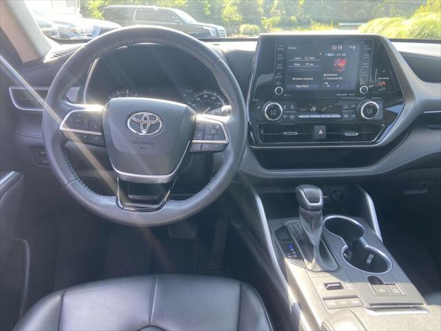 used 2021 Toyota Highlander car, priced at $30,799