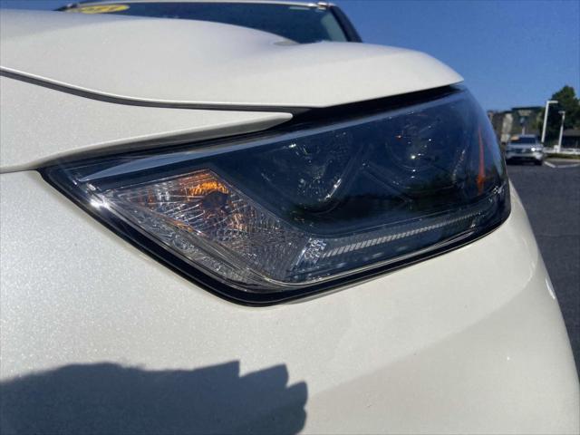used 2021 Toyota Highlander car, priced at $30,799