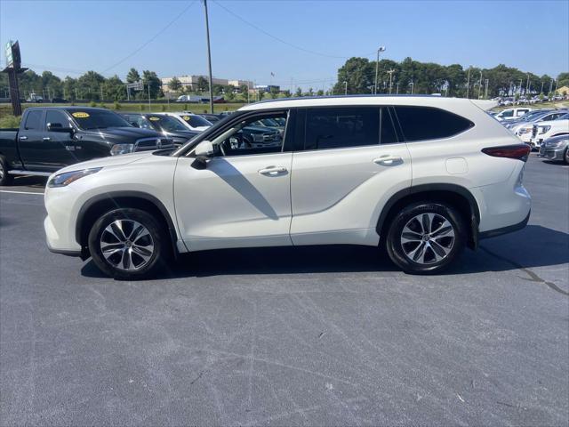 used 2021 Toyota Highlander car, priced at $30,799