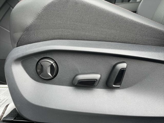 new 2024 Volkswagen Tiguan car, priced at $33,981