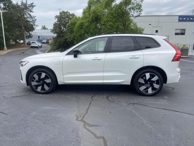 new 2025 Volvo XC60 Plug-In Hybrid car