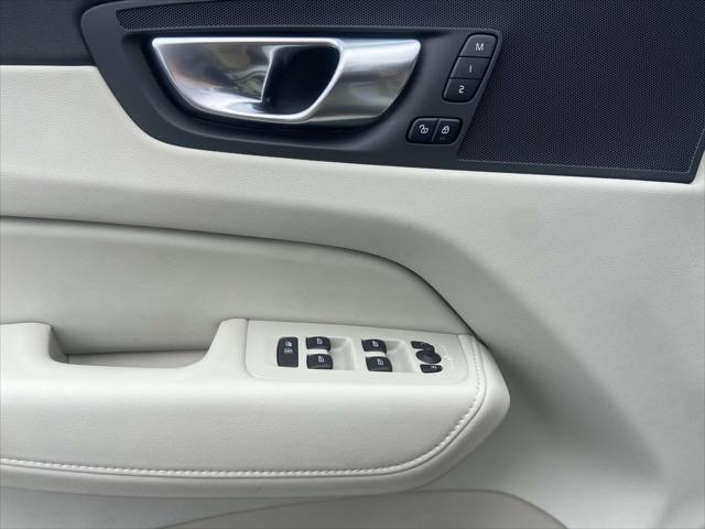 new 2025 Volvo XC60 Plug-In Hybrid car