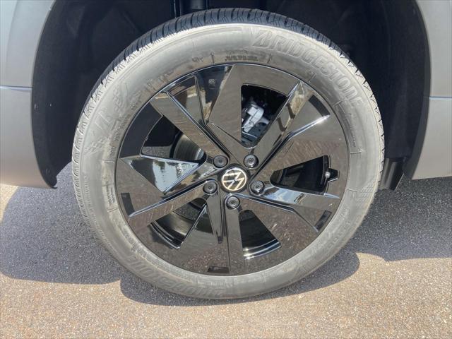 new 2025 Volkswagen Taos car, priced at $32,271