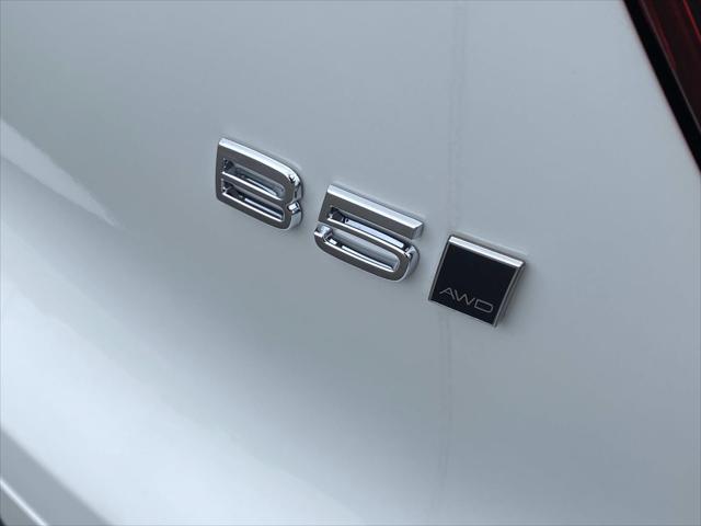 new 2025 Volvo XC40 car, priced at $52,225